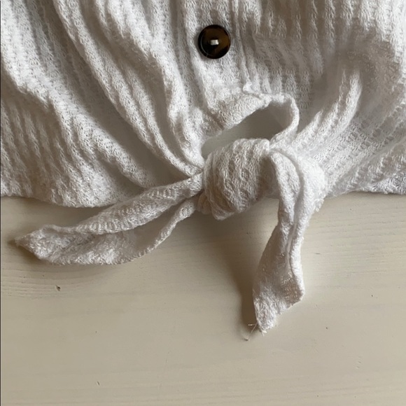 Crop button top - Picture 3 of 3